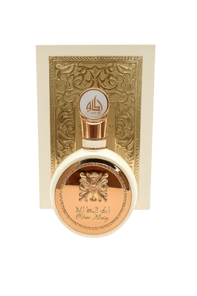 Botella de perfume árabe Lattafa Ajwad, aroma dulce afrutado con rosa y fondo de ámbar, ideal para mujeres que buscan fragancias femeninas, modernas y duraderas.